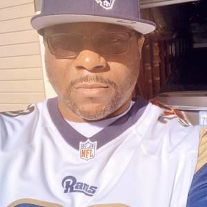 Meet your Posher, Cliff